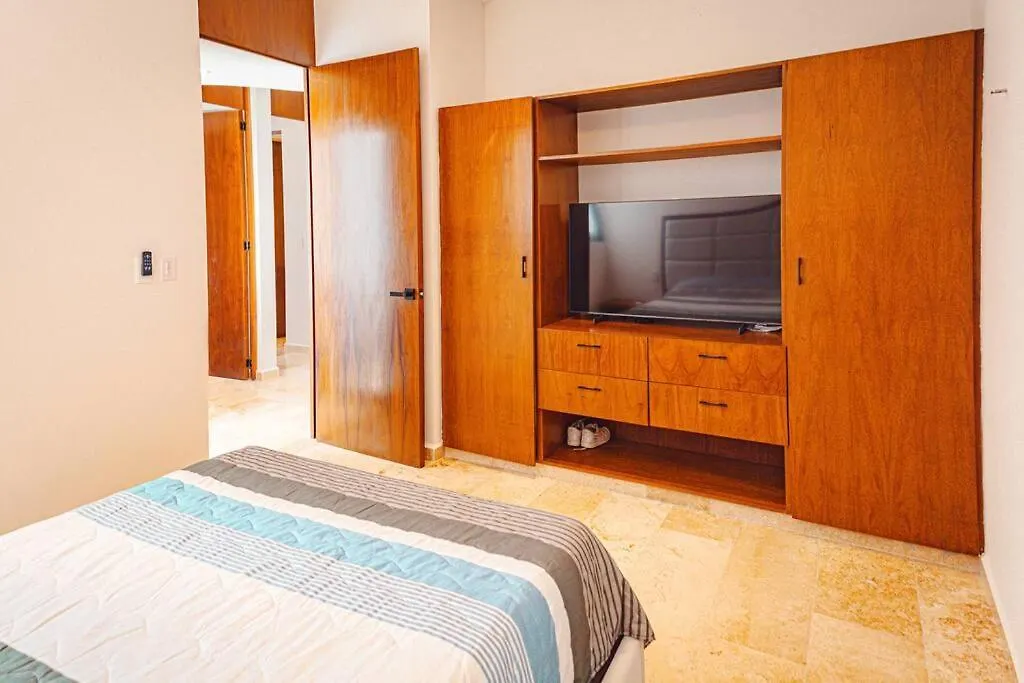 Luxury Ocean Front Apartment Merida