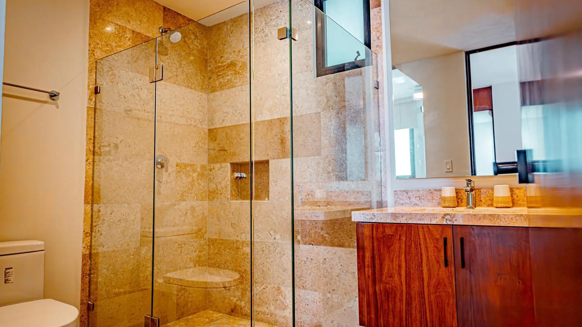 Luxury Ocean Front Apartment Merida