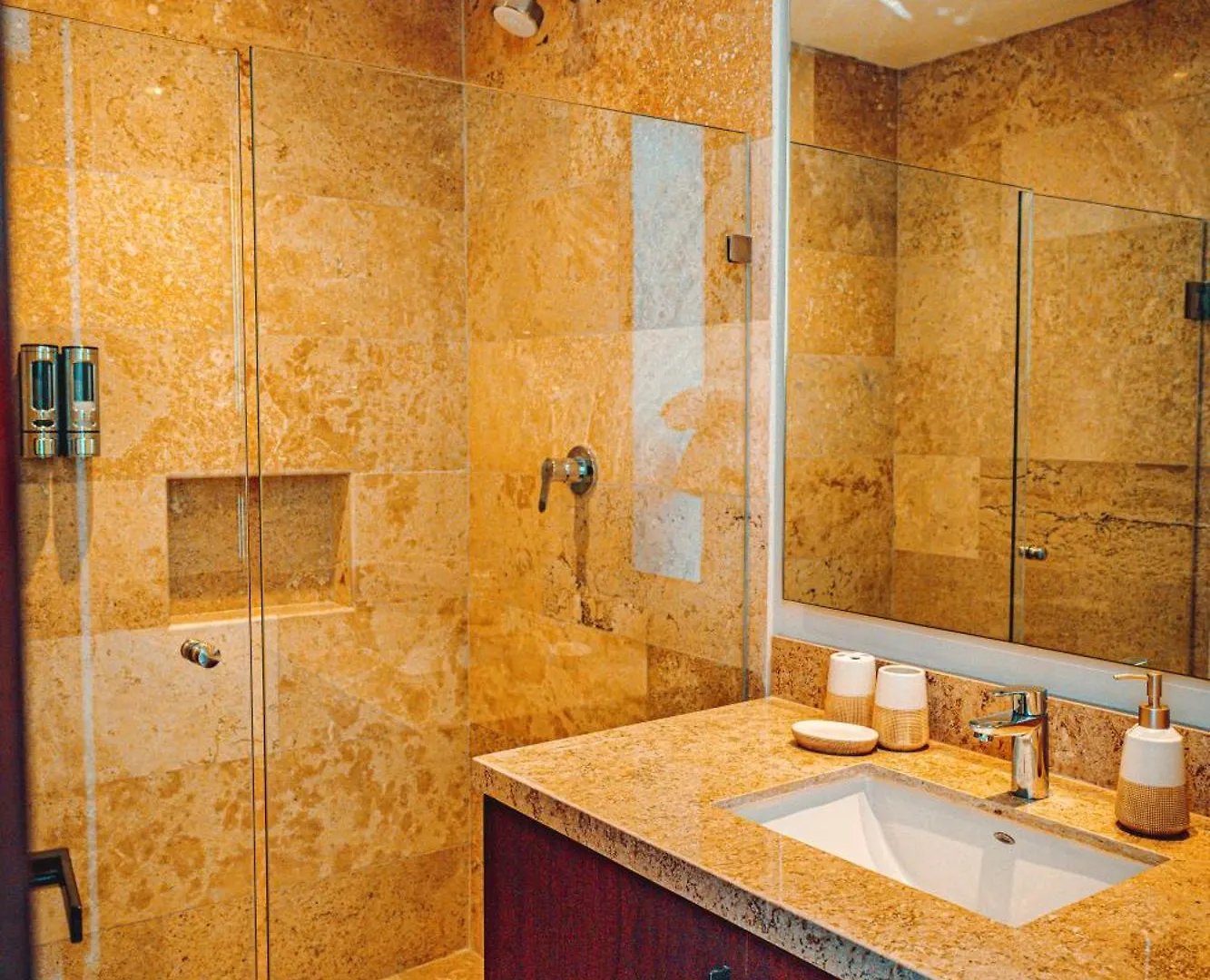Luxury Ocean Front Apartment Merida