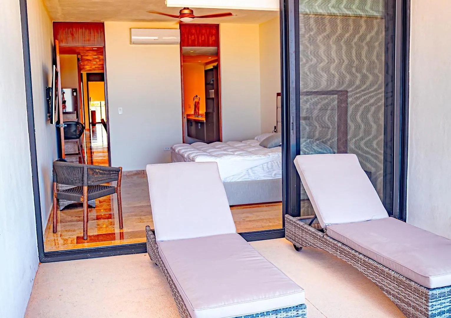 Luxury Ocean Front Apartment Merida