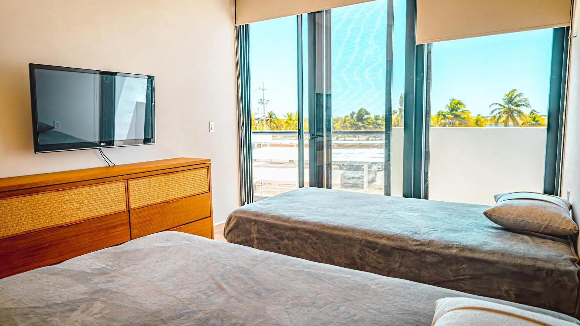 Luxury Ocean Front Apartment Merida