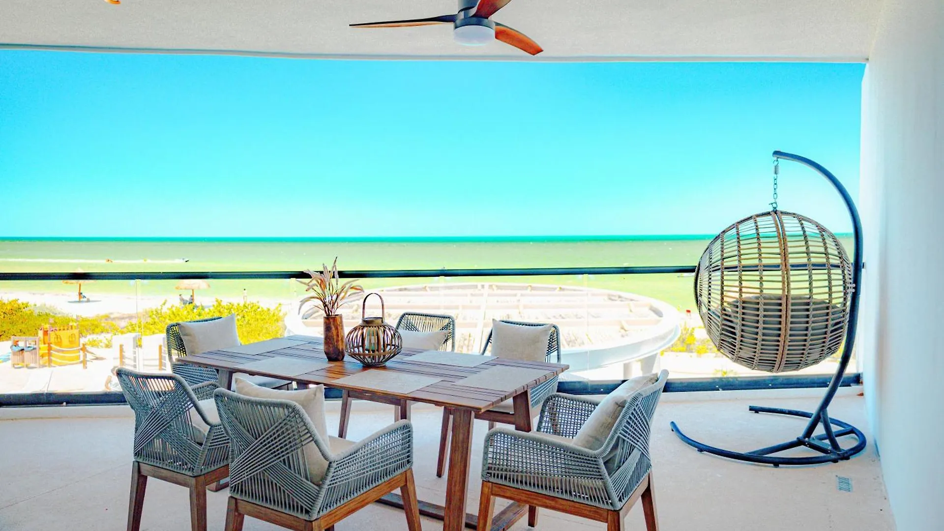 Luxury Ocean Front Apartment Merida